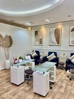 Profitable 13-year Abu Dhabi beauty center with 69% repeat clientele offered for sale.