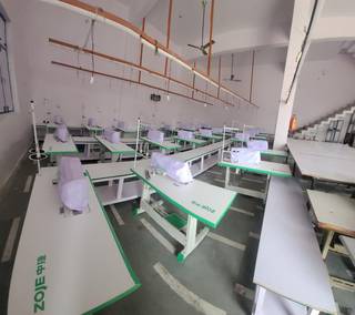 Manufacturer producing men's, women's and kid's garments with a focus on jackets looking to expand.