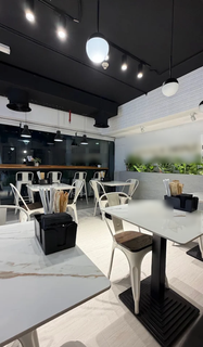 QSR offering handmade doner from 100% Australian lamb/chicken, hormones-free and crafted with 24+ fresh ingredients.