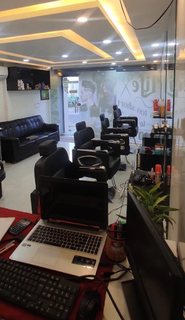Acquire a turnkey high-footfall unisex salon with 400+ monthly customers and strong growth potential.