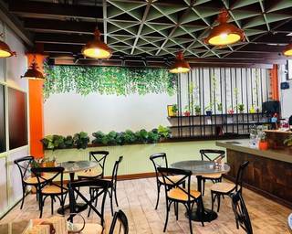 Discover a vibrant cafe for sale in Bengaluru, specializing in healthy bowls and customer loyalty.