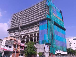 Investment opportunity in an under-construction 37-floor modern serviced apartment complex in Colombo.