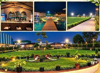 Restaurant and event venue with an amphitheatre, ballroom, and spacious lawns available for lease.