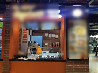 Fast food restaurant for sale: 11 years of reputable service with a loyal customer base.