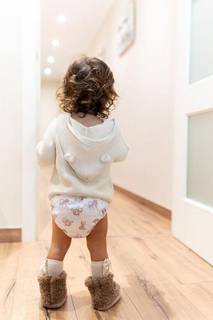 New hybrid diaper brand revolutionizing sustainable baby care via ecommerce with inventory, ready to operate.