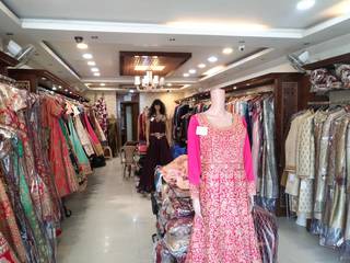 Designer Clothing Rental Store in Delhi seeks funding to open more stores.