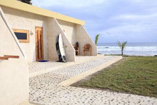 Surf Accommodation for international guests tied up with travel agents for generating leads.