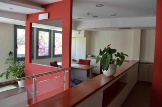 Sale of 232 sqm office space in central Kalamata equipped with essential facilities, easy parking.