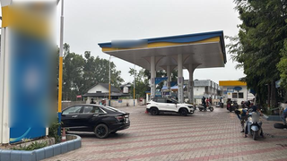 Gas-station selling petrol, diesel, and premium fuel to 100+ daily commuters and vehicle owners.