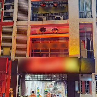 Restaurant serving authentic Malaysian local food with top-selling signature dishes, seeking investment to expand.