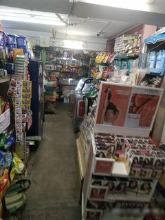 20-year-old superstore in Kolkata's posh locality, offering groceries and stationery with 50-70 daily orders.