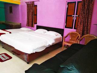 Resort with 12 cottages and 4 tents located in Bhitarkanika, operating since 2011.