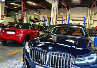 Acquire multi-brand workshop for luxury cars located on a prime main road location in Faridabad.
