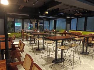 For Sale- Established restaurant and bar, seating capacity of 120, and 50 customers per day.