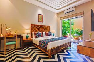 Newly-established wildlife lodge near Ranthambore offering rooms and safaris, seeking full sale with asset transfer.