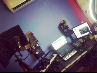 Music production company with 20+ clients monthly and 300+ artists served to date seeks funds.