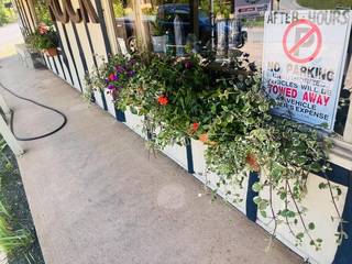 Landscape and floriculture design and install company in North Carolina with 40 clients.