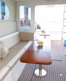 Acquire a 3-year-old speed boat moored in Phuket with 16-person capacity and exceptional amenities.