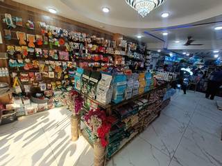Delhi based company involved in the retail business of pet products, seeking investment or acquisition.