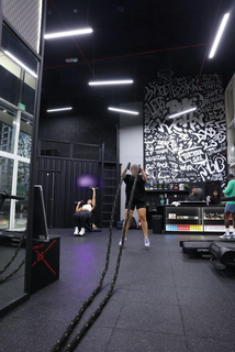 Unisex fitness studio that provides top-rated classes, private training and other fitness services.