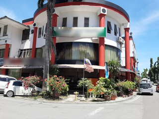 Investment opportunity in an established restaurant business with 700 daily clients across its 3 branches.