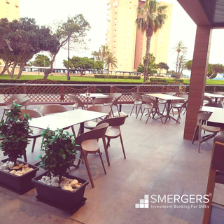 Profitable Restaurant 150m from the beach in Dehesa de Campoamor operating profitably for 40 years.