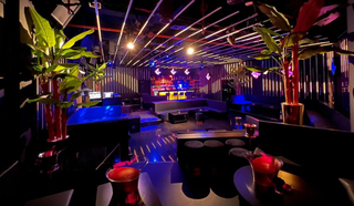 Top-tier Dubai restaurant and lounge in a prime nightlife location, offering strategic investment opportunity.