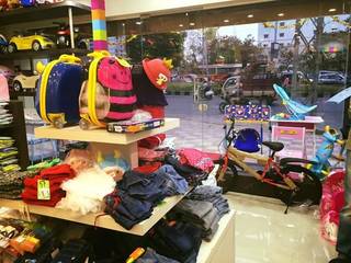 Franchise of a leading kids store business having 1,000+ customers.