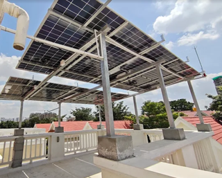 São Paulo-based trading intermediary for automotive and solar products earning negotiation fees from B2B transactions.