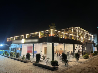 Large 280+ seat restaurant in 7,500 sq ft owned premises, serving Indian & Chinese cuisine.