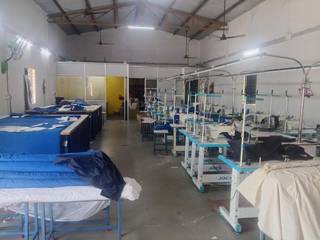 Online business of industrial safety wear operating mainly as B2C, with most sales from exports.