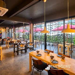 Sale of bistro serving Mala Hot Pot, Thai, and Chinese dishes, with 60-70 daily footfall.