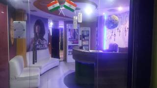For sale: Salon and tattoo studio with 30+ clients in a day located in Jalandhar.