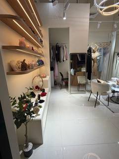 Luxury Dubai fashion boutique offering bespoke menswear, womenswear, tailoring, and premium designer apparel and accessories.