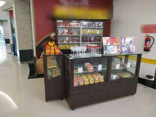 Manufacturer and retailer of chocolate based gifting and retail products having 6 outlets.