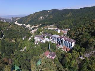 For Sale: Hotel with 12,000 m2 area and 40+ rooms in a tourist spot.