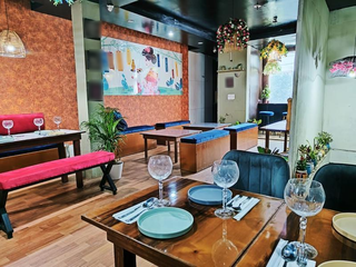 Chinese restaurant in Noida with 45 covers, receiving 40-50 orders/day.
