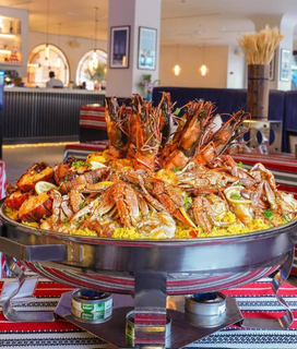 Arabic and Iranian cuisine restaurant with 400 seats seeking investment to open a new branch.