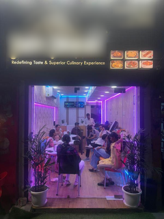Full sale opportunity for a restaurant and cloud kitchen with loyal customer support.