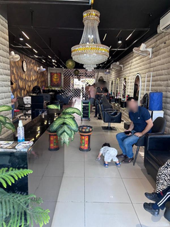 Turnkey beauty salon for sale featuring diverse services and consistent daily sales of 10,000+