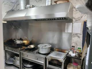 For sale: Well-equipped canteen business in the labour area with a standing capacity of 5.