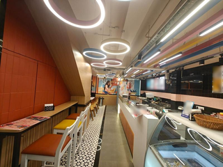 Franchise-backed premium ice cream outlet in Koramangala with strong delivery sales and established customer demand.