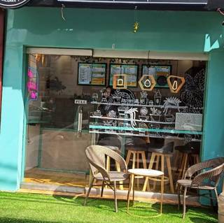 Well established waffle franchise for sale in New delhi with high future potential.