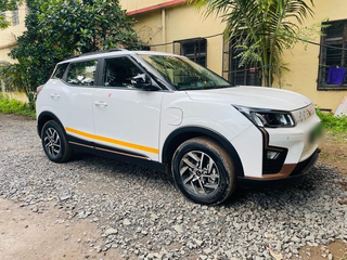 Startup providing sustainable electric vehicle fleet solutions for B2B employee transport, seeking investment for expansion.