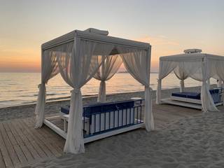 Luxury 5-star hotel with 150+ rooms on 1 hectare property by the beach, expected 33% ROI.