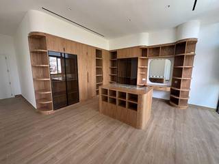 Seeking investors to capitalize on undervalued real estate assets in Dubai, offering significant upside.