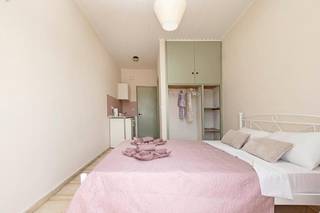 For Sale: Guesthouse with 6 rooms having 100% occupancy rate during the summer season.