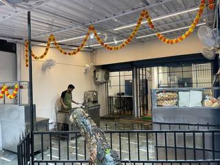 New pure-veg restaurant in Malad offering Indian and Chinese cuisine with growing customer base.