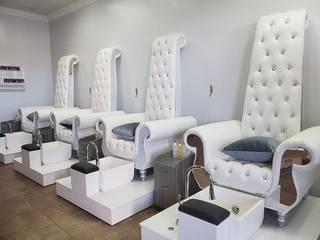 Nail & skin care salon based in Torrance serving 10-15 customers on a daily basis.