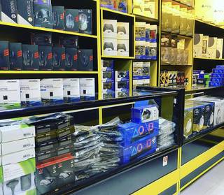 Video games and consumer electronics store with 1,000+ monthly online and offline orders.